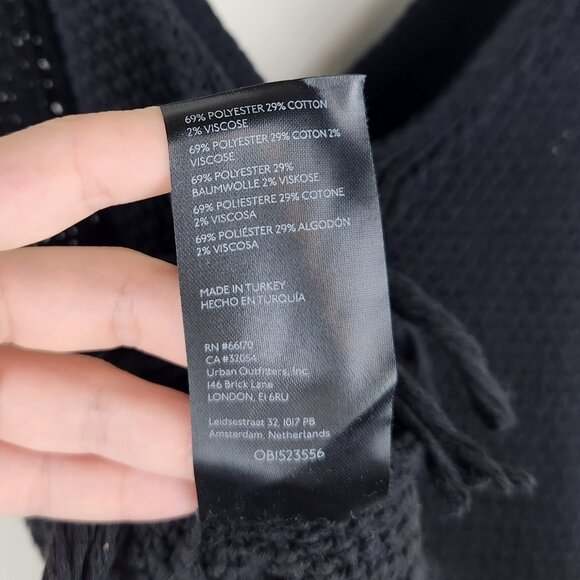 Anthropologie Pilcro Black Cropped V-Neck Sweater Tank sz XSP - Picture 10 of 10